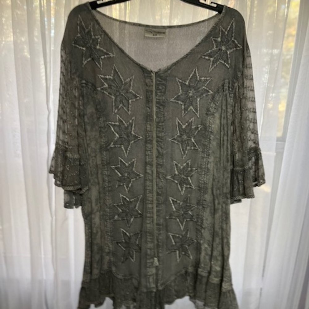 Holy Clothing Top